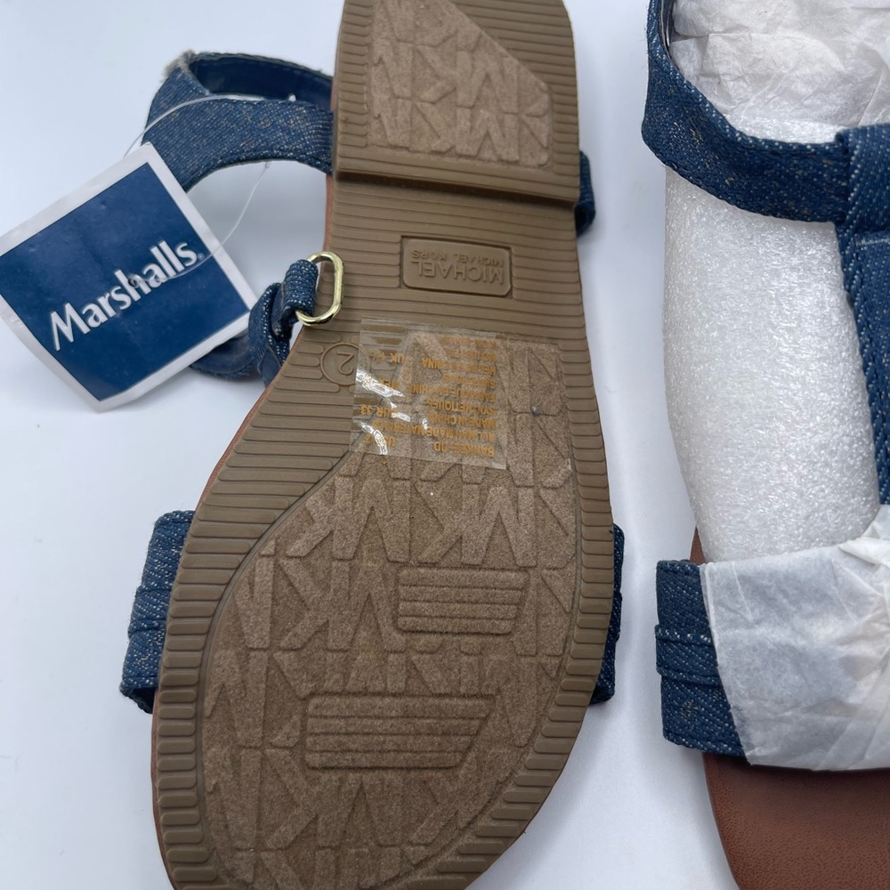 Michael Kors Girls size 2 Sandals brand new with tags - Picture 3 of 6